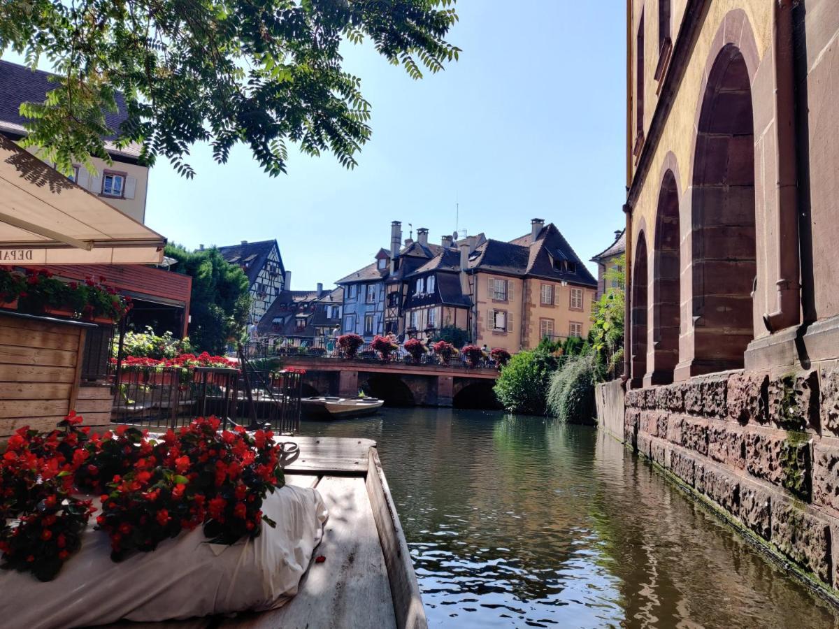 Au Bretzel Dore - Centre Historique Colmar Exterior foto